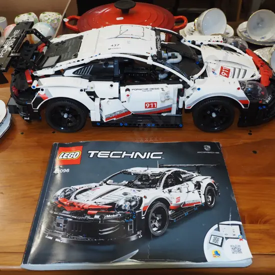 large Technics Porsche with construction manual L540