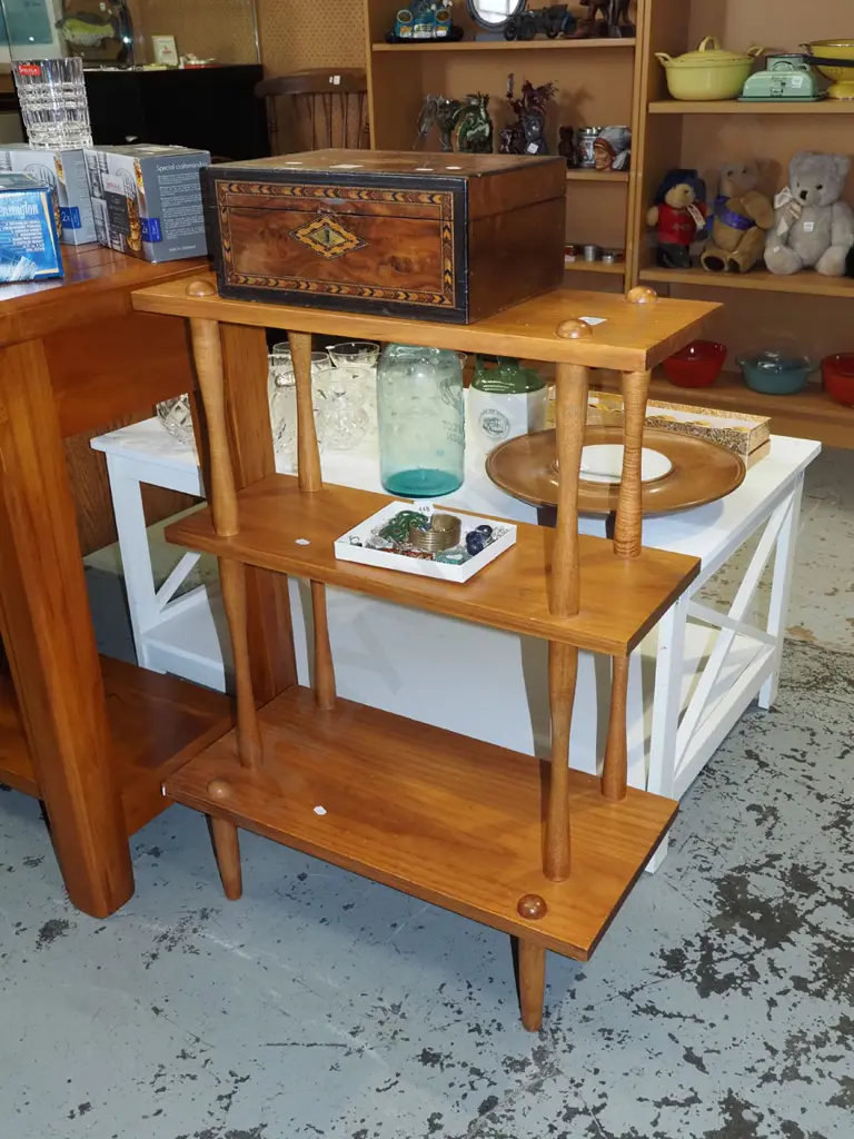 pine bookcase H780 W585 D280 Image 1++