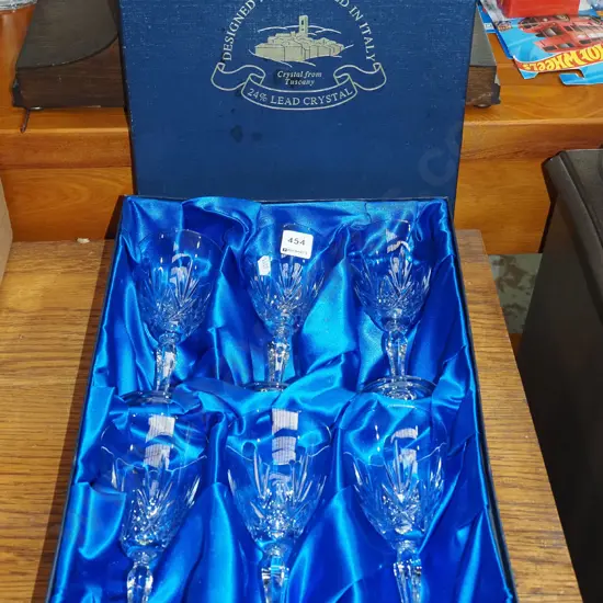 box; 6x Italian cut lead crystal wine glasses