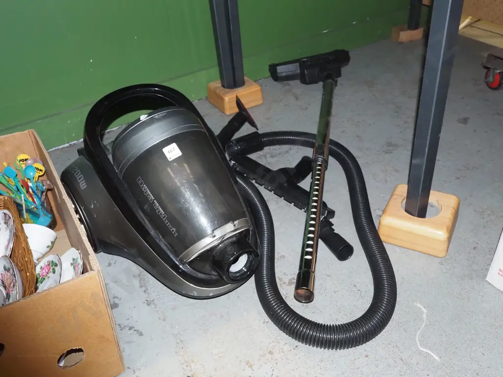 Hepa Cyclonic Extreme Suction vacuum cleaner Image 1++