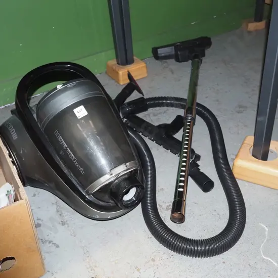 Hepa Cyclonic Extreme Suction vacuum cleaner