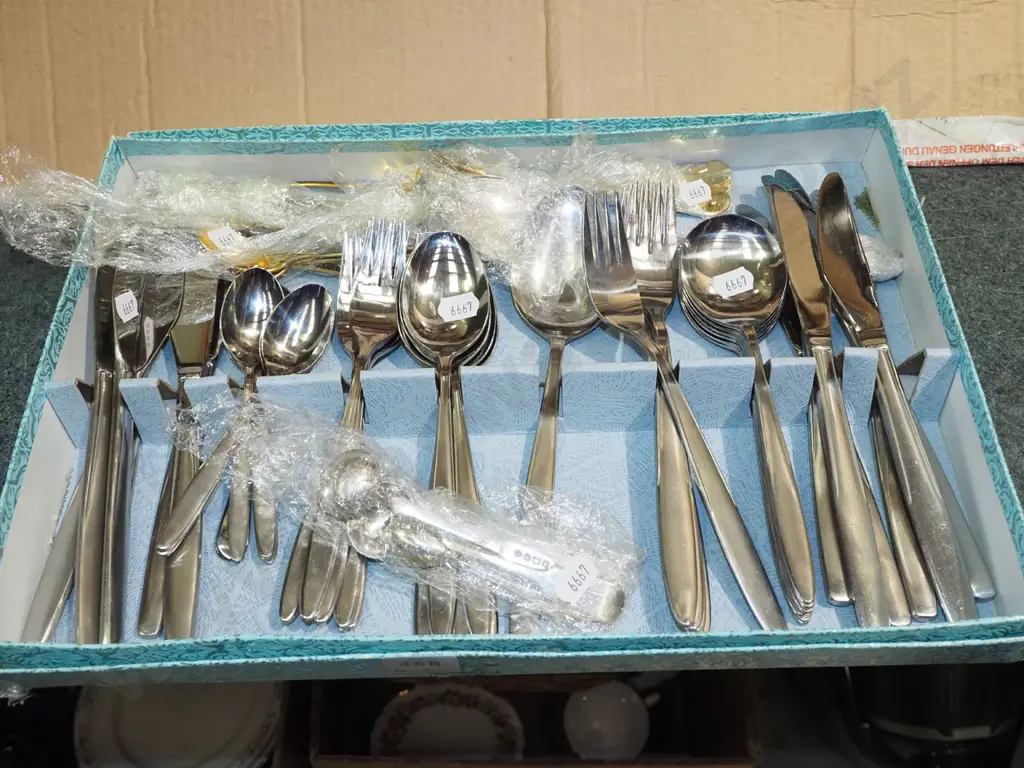cased stainless steel cutlery, golden plated cutlery (Denmark) Image 1++