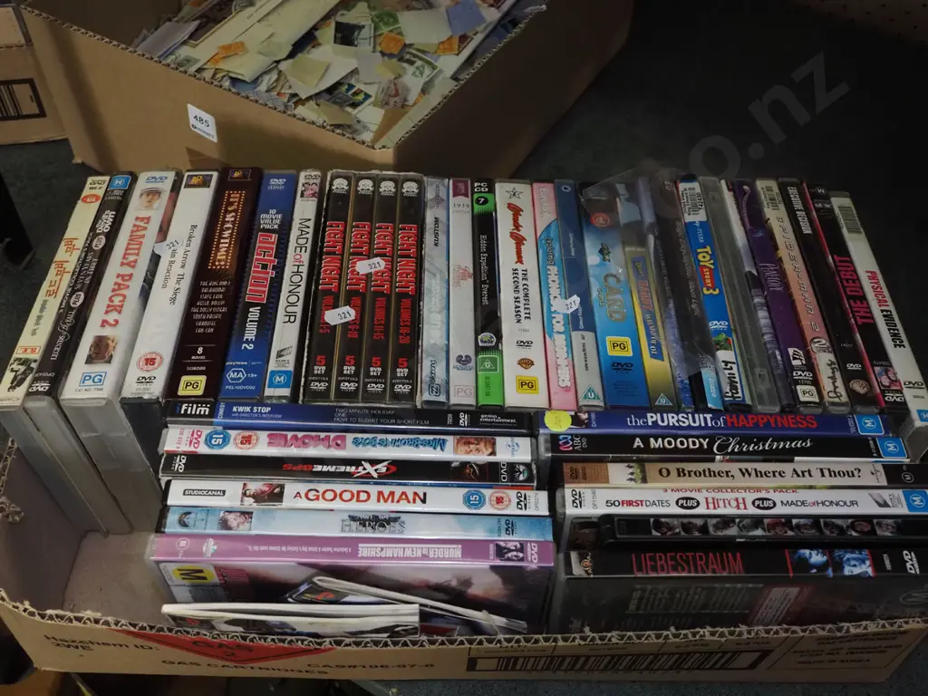 box; DVDs, VHS Image 1++