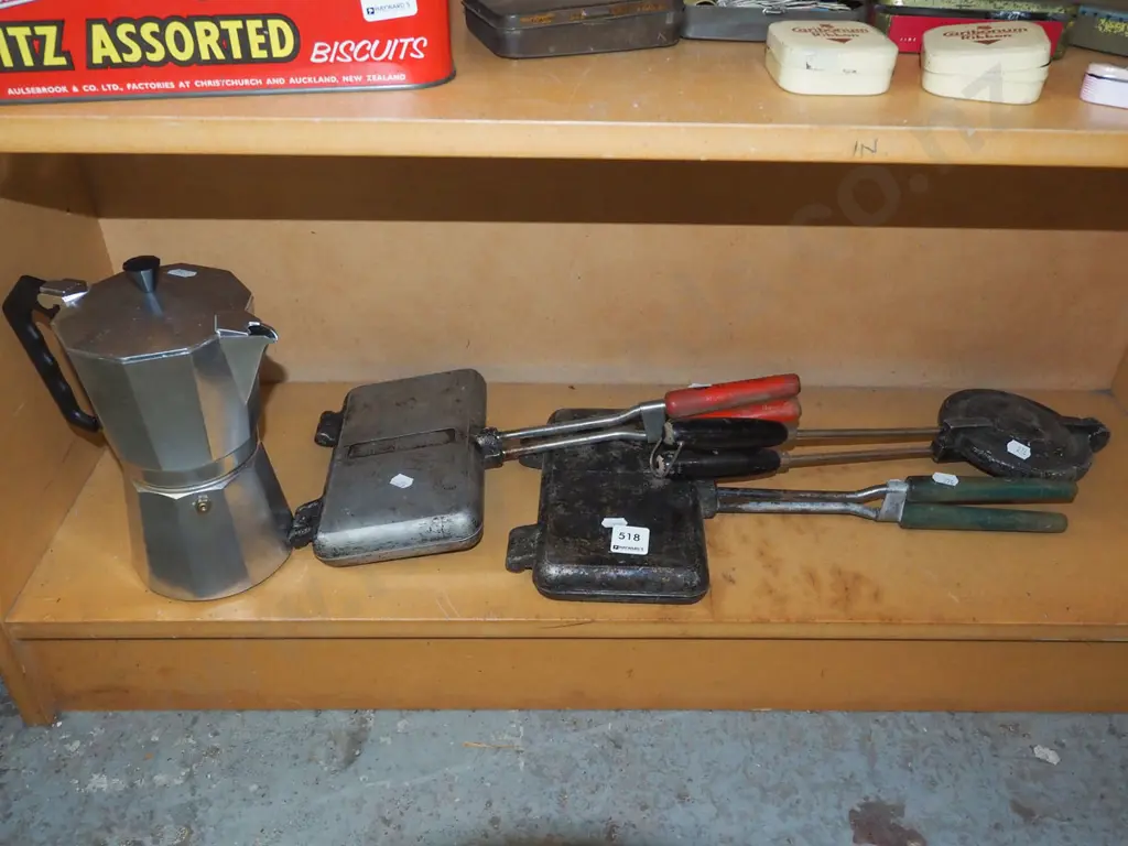 3x camp fire toastie pie makers, stove top espresso Image 1++
