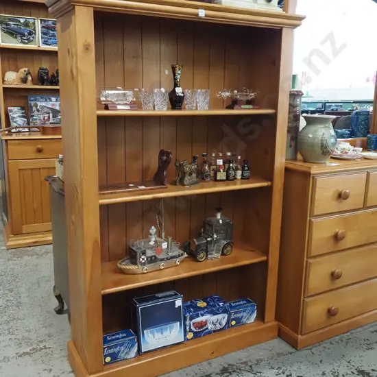 pine bookcase H1500 W1000 D305