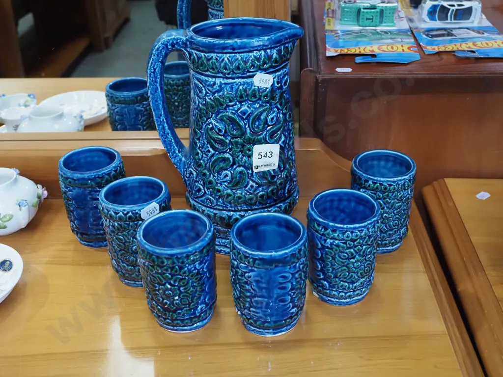 retro blue water jug and tumblers Jug H215 Image 1++