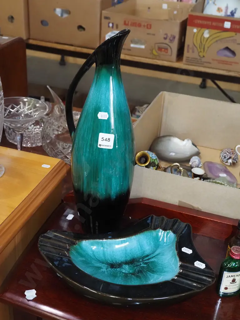 Blue Mountain ewer vase and ashtray H390 Image 1++