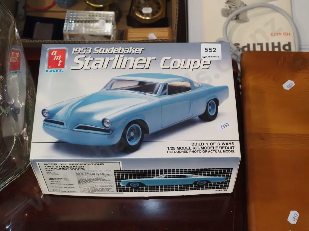 boxed as new yet to be assembled 1953 Starliner Coupe Image 1++
