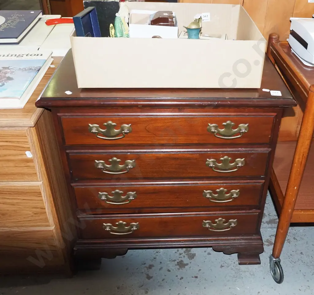 mahogany 4 drawer chest H620 W610 D360 Image 1++