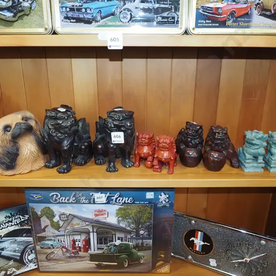 shelf; foo dogs, composite dog