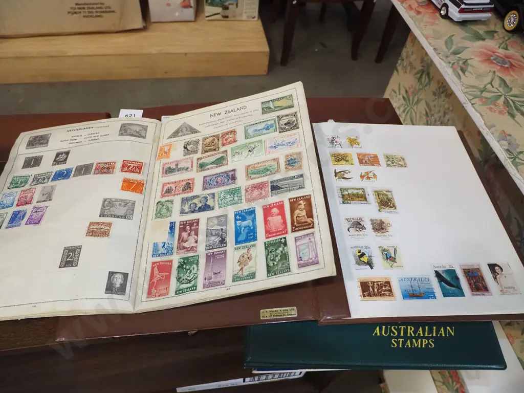 stamp albums Image 1++