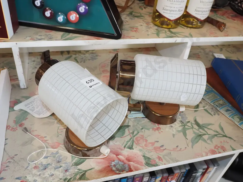 2x mid century wall mounted bedside lights Image 1++