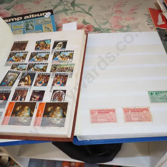 3x stamp albums