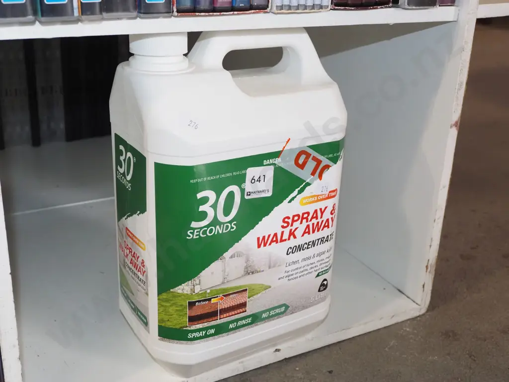 5L container of spray and walk away Image 1++