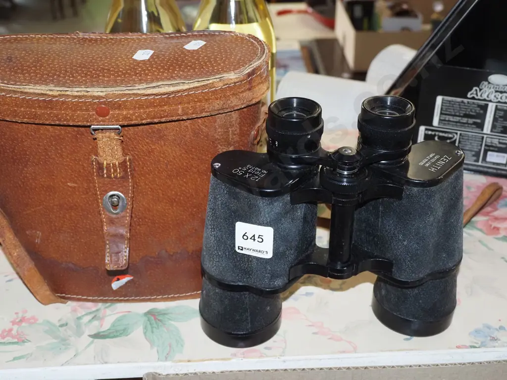 cased Zenith binoculars Image 1++