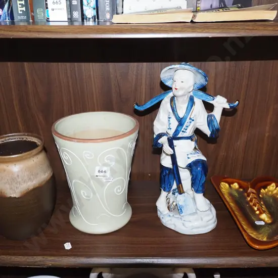 Japanese ashtray, Asian figurine H330, vase etc