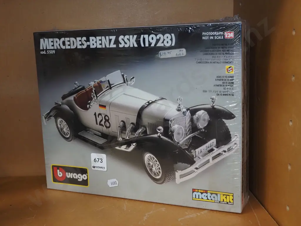 boxed yet to be asembled Mercedes Benz SSK 1928 Image 1++
