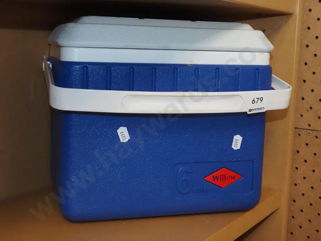 willow 6 can chilly bin Image 1++