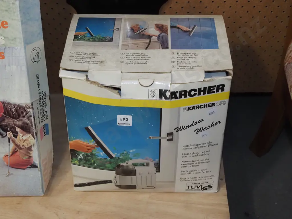 boxed Karcher wndow washer Image 1++