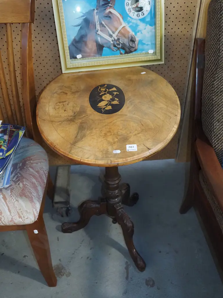 inlaid pedestal wine table with carved base Image 1++