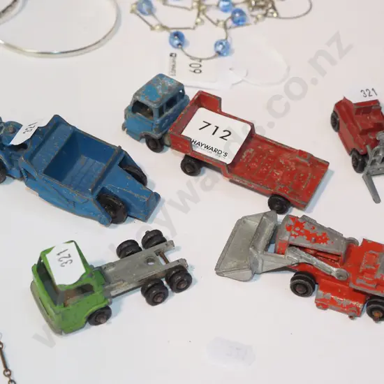 5x vintage model vehicles