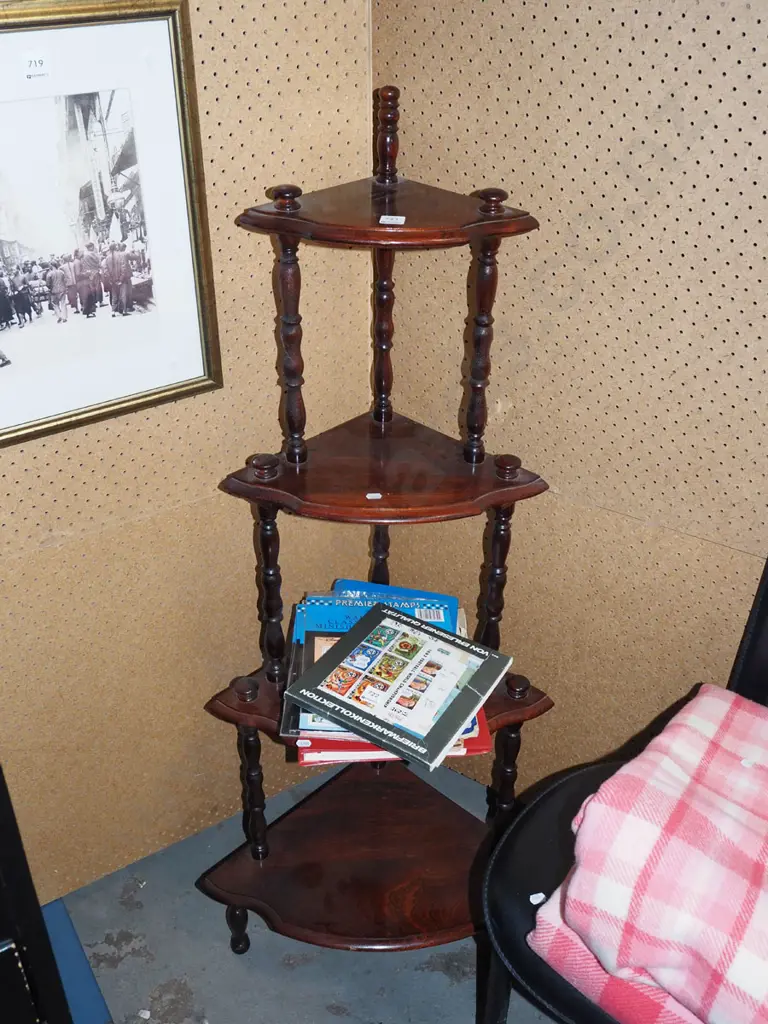 4 tier mahogany corner what not Image 1++