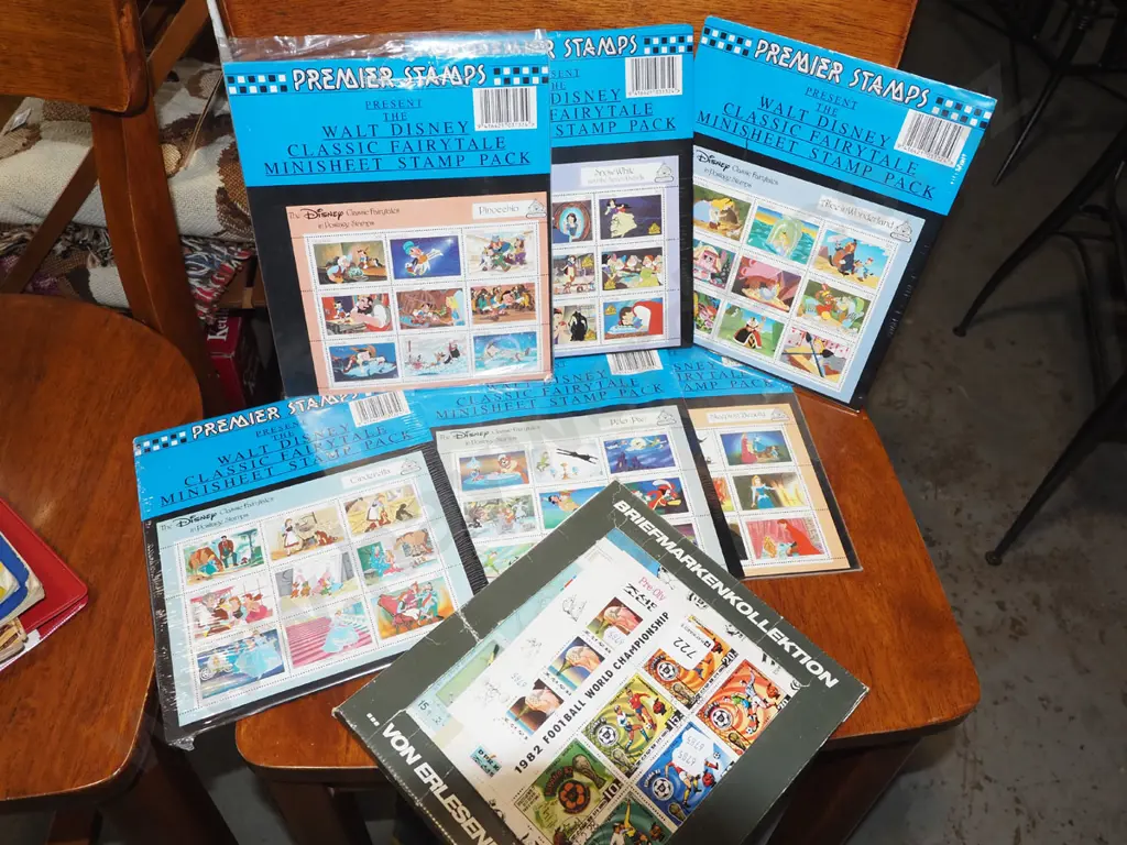 stamp albums & loose stamps Image 1++