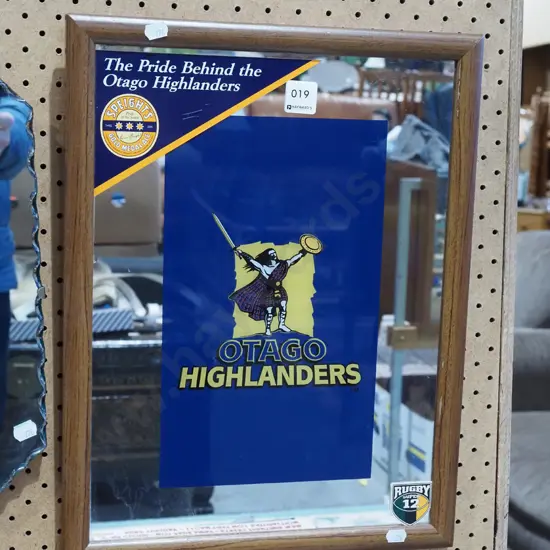Otago Highlanders and Speights mirror