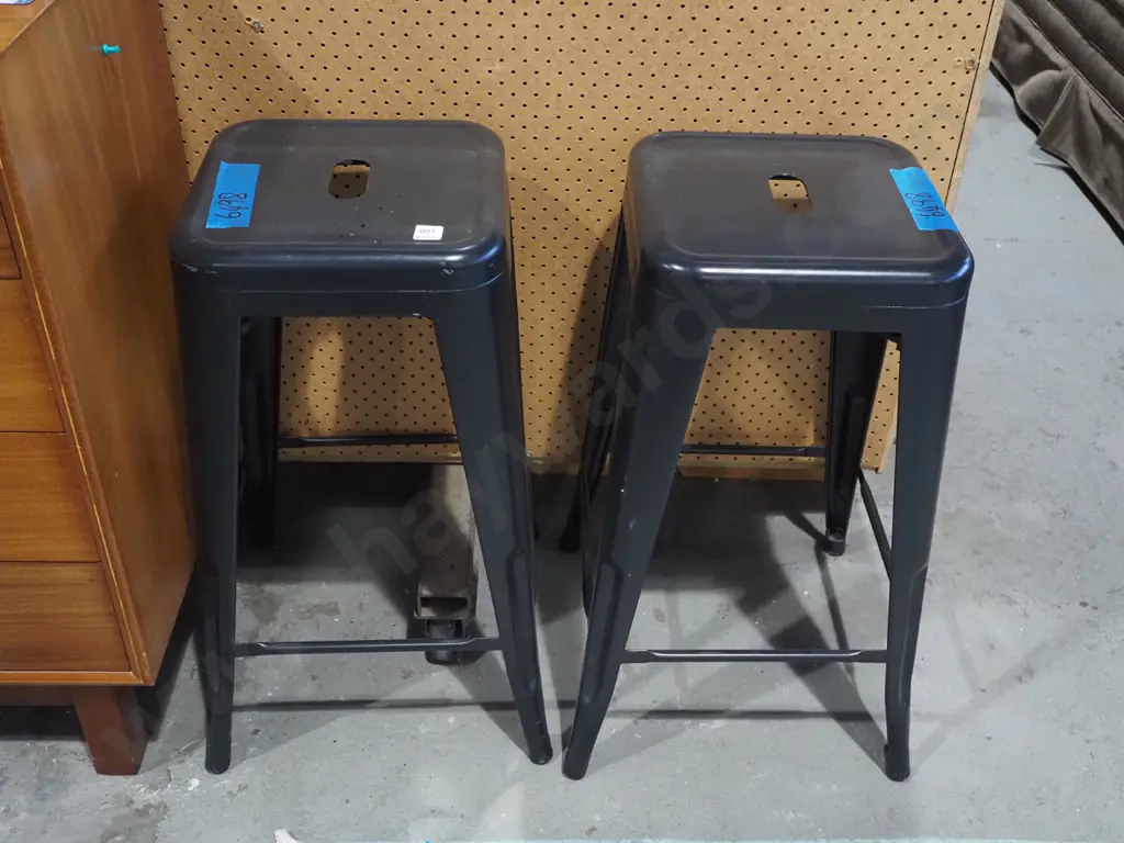 2x grey metal stools  Image 1++