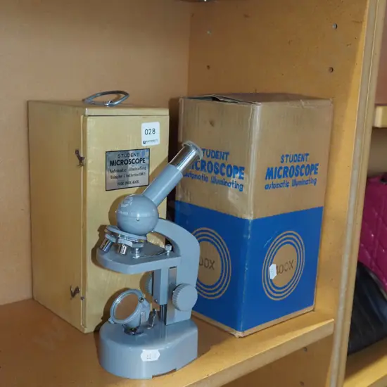 wood cased Mitsuwa student microscope
