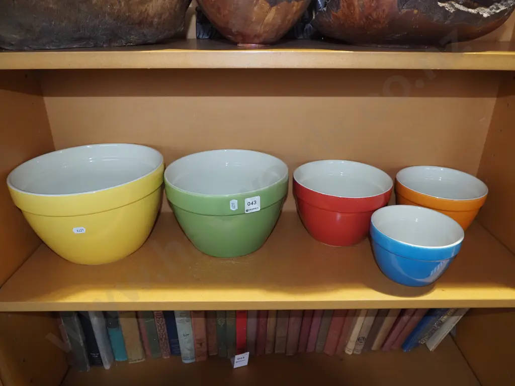 5x graduated mixing bowls Largest Diam245 Image 1++