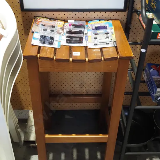 wooden stool H710