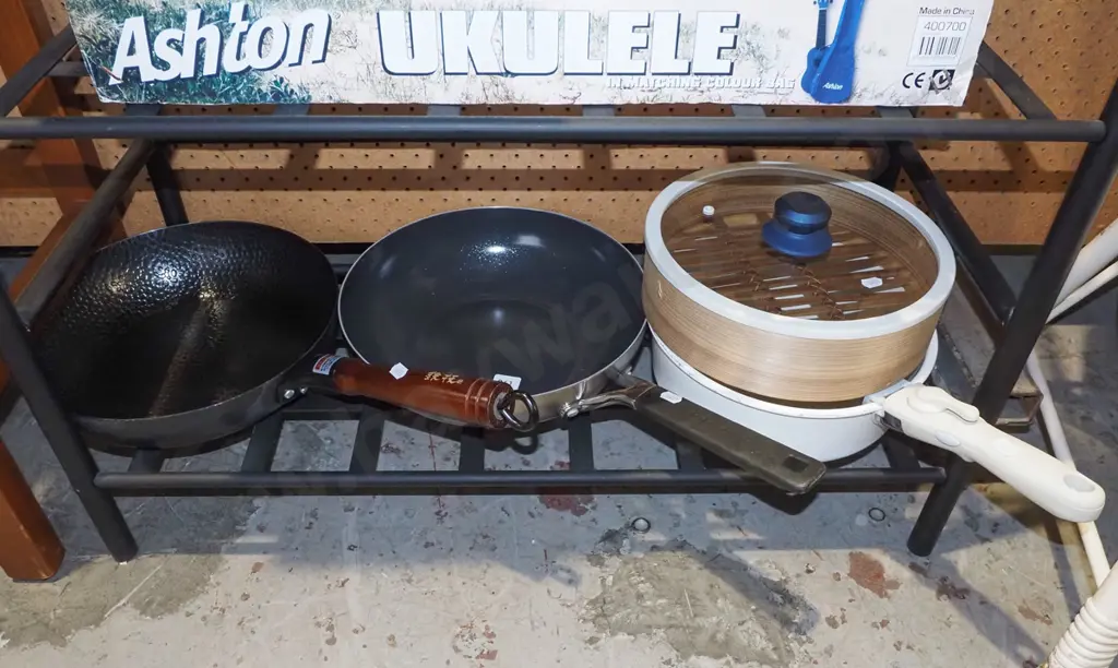 frying pans, bamboo steamer Image 1++