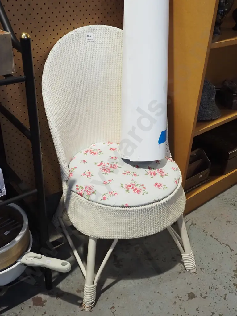 Lusty Lloyd Loom? bedroom chair Image 1++