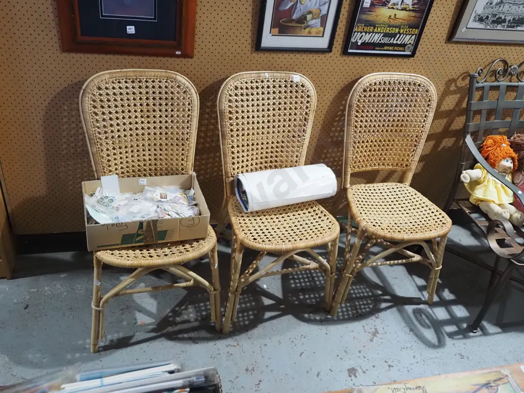 3x cane dining chairs Image 1++