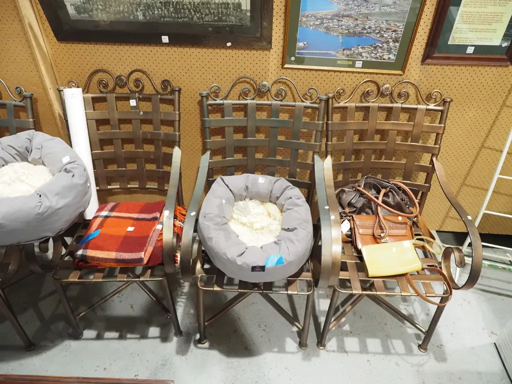 4x metal patio armchairs Image 1++