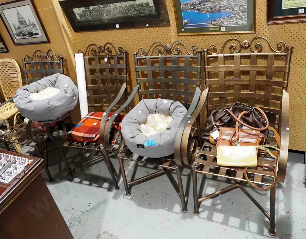 4x metal patio armchairs Image 1++