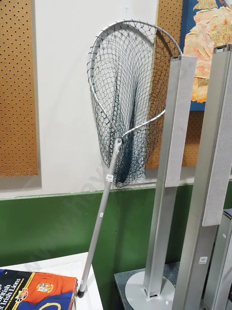 fishing landing net Image 1++