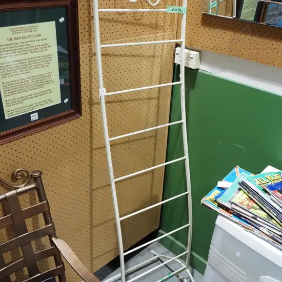 metal free standing towel rack H1650 