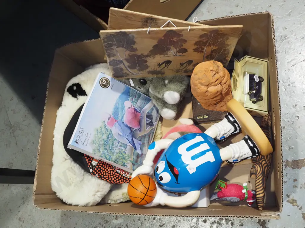 box; soft toys, M&M toy, plate  etc Image 1++