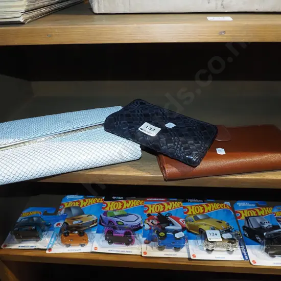 clutch purses