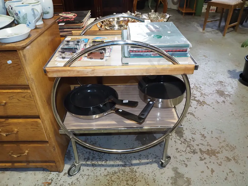 deco chrome and formica tea trolley Image 1++