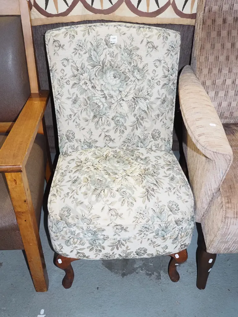 cab leg floral upholstered bedroom chair Image 1++
