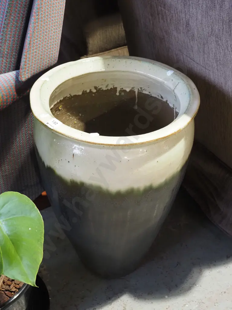 tall glazed garden planter H520 Image 1++