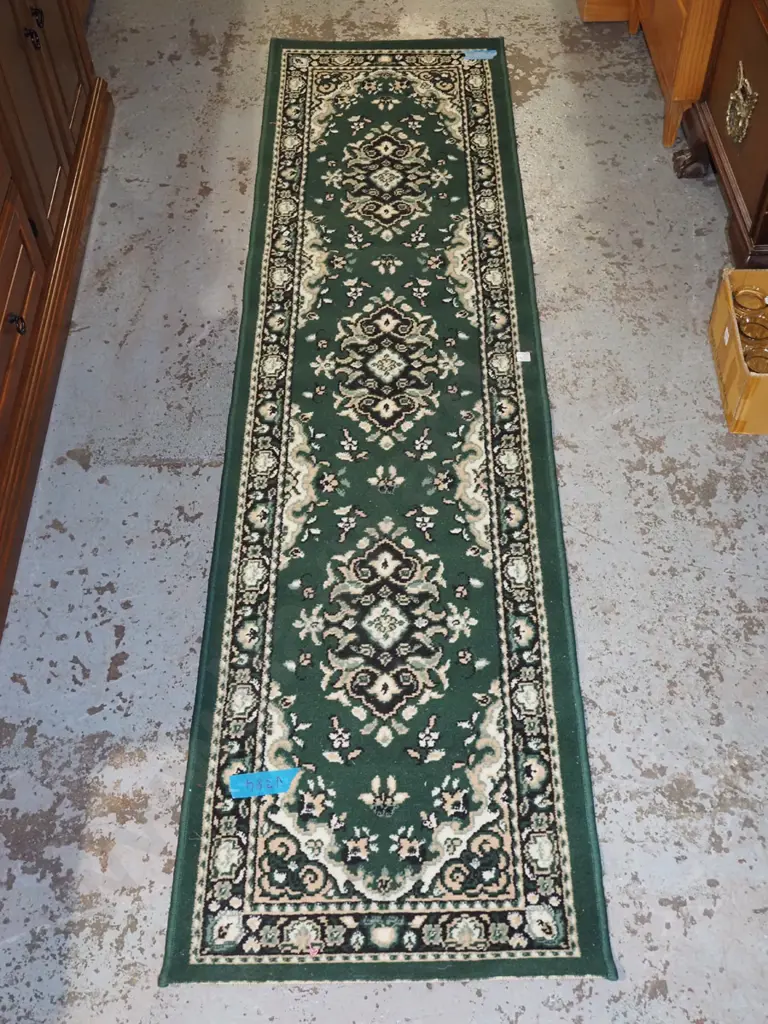 synthetic floor runner - green, black, cream L2280 W590 Image 1++