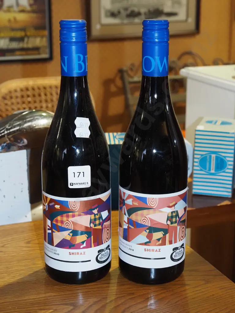 2x bottles of Brown Brothers shiraz 2020 Image 1++