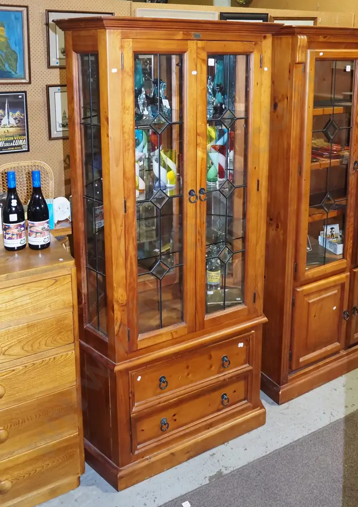 Outback Furniture corner display cabinet with 2 drawers, 2 leadlight doors and side panels H1805 W900 D500 Image 1++