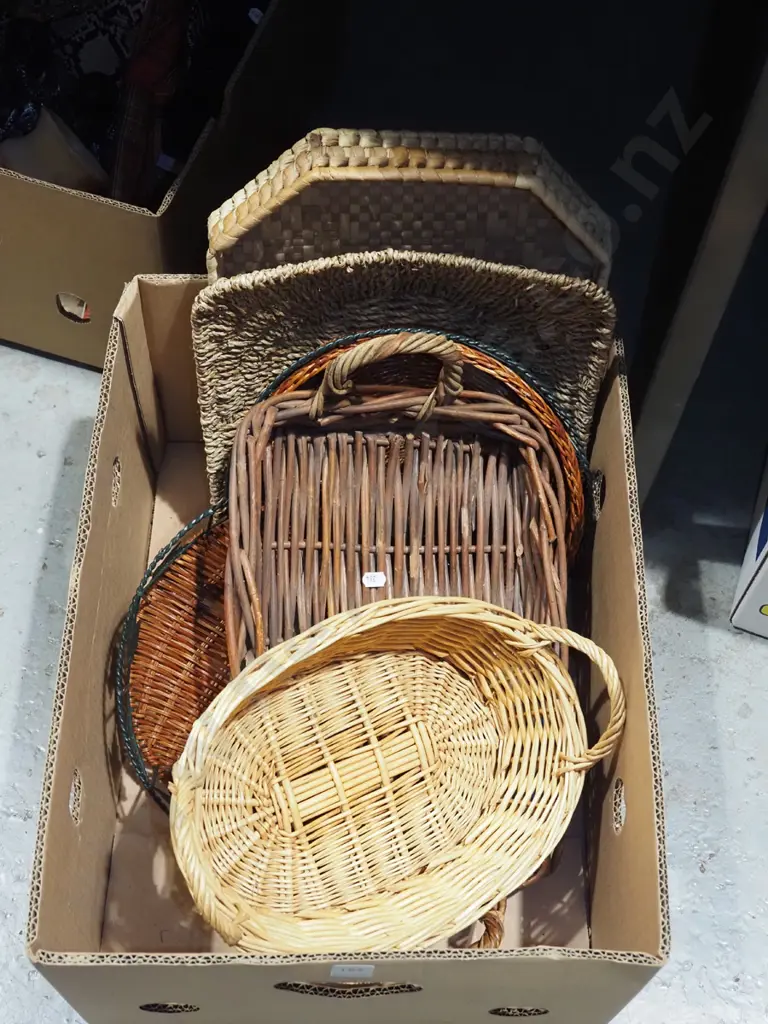 box of cane baskets Image 1++