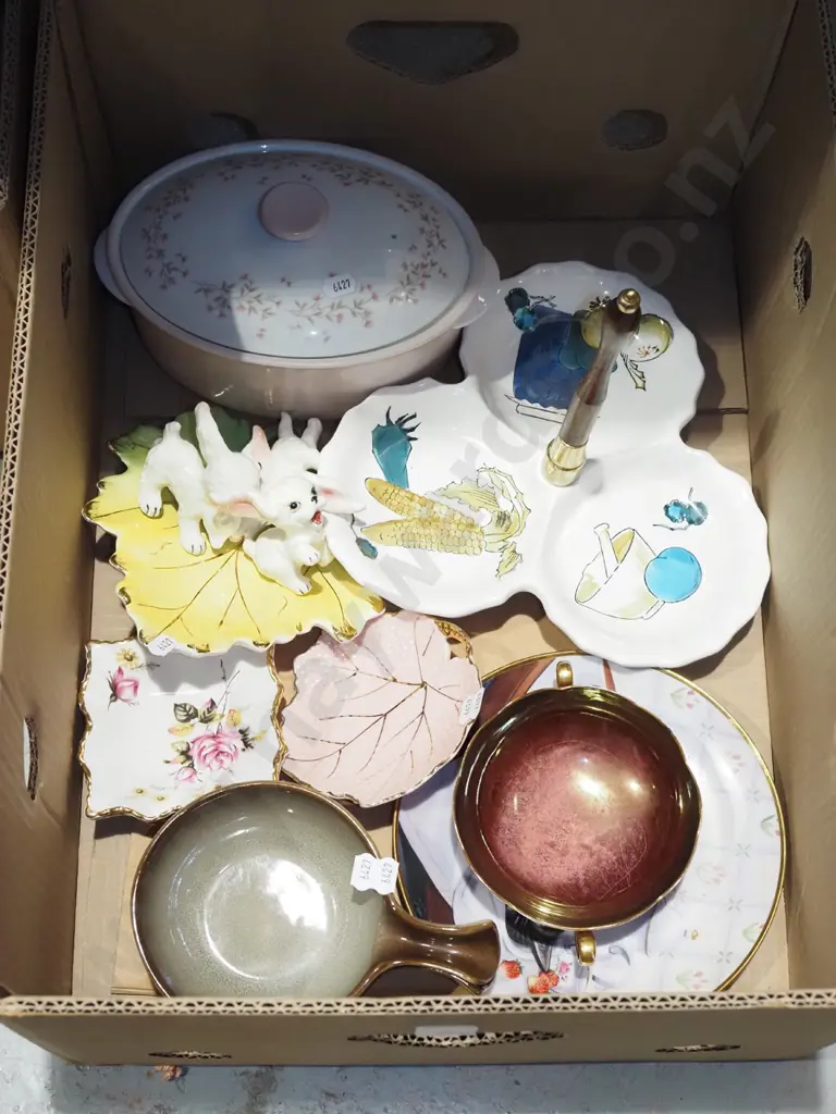 box; lidded casserole, retro segmented serving dish, Temuka soup bowls etc Image 1++