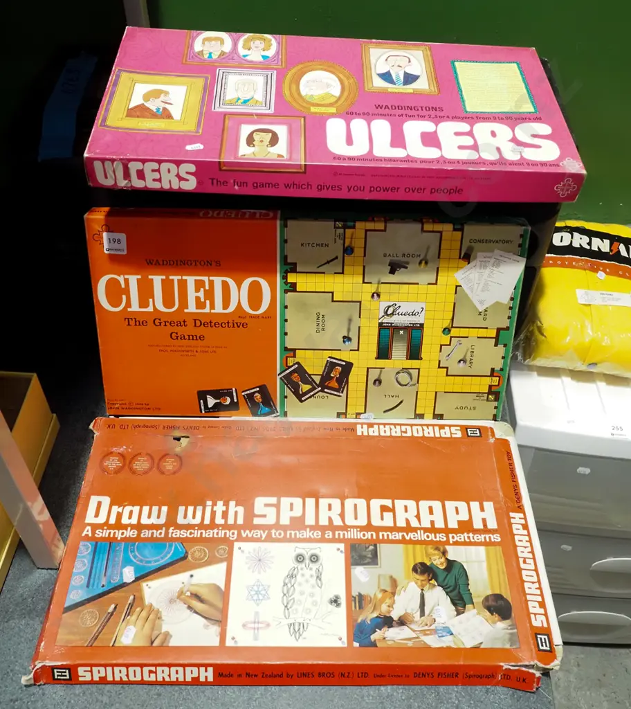 boxed spirograph, 2x board games Image 1++